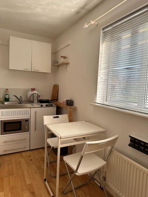 Flat Close To Leagrave Station Luton Airport Exterior foto
